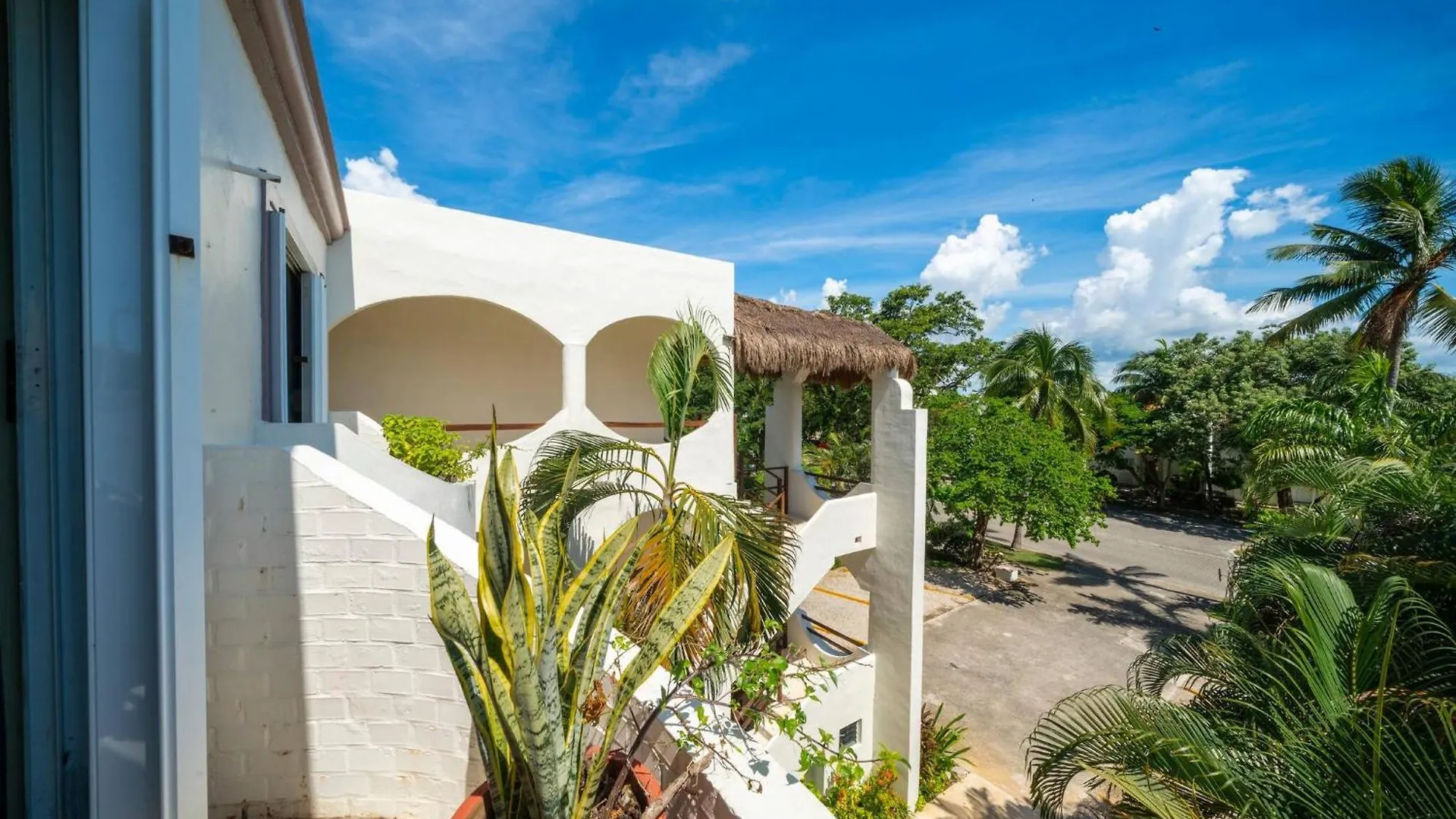 Spacious 2 Bedroom Condo In Playacar II - At Rosa Blanca Condos - Sueno 普拉亚卡门 0*,